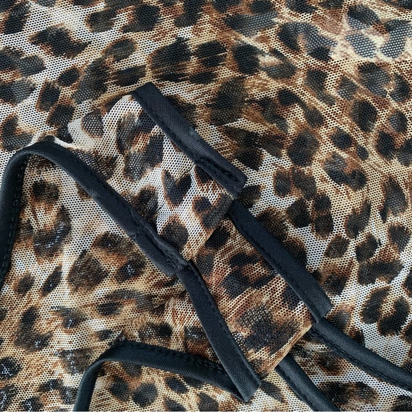 Sheer Leopard Mock Neck Bodywork - Picture 4 of 8